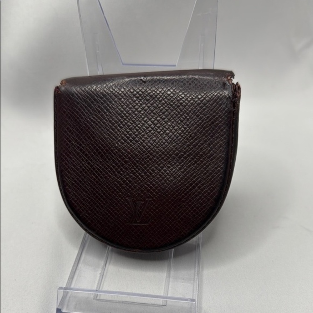 Louis Vuitton Burgundy Taiga Leather Coin Wallet/ Case | Women’s | Pre-Owned |